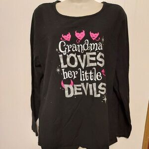 Shirt Grandma loves her little Devils VGC  2X